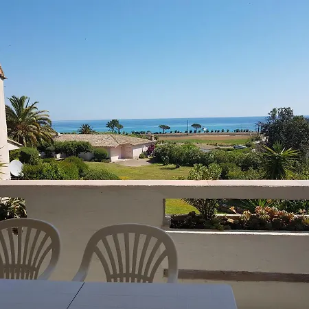 Oro 61 アパート *