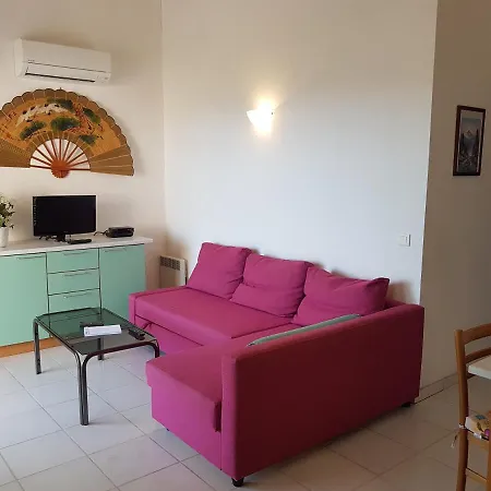 アパート Oro 61 コンカ